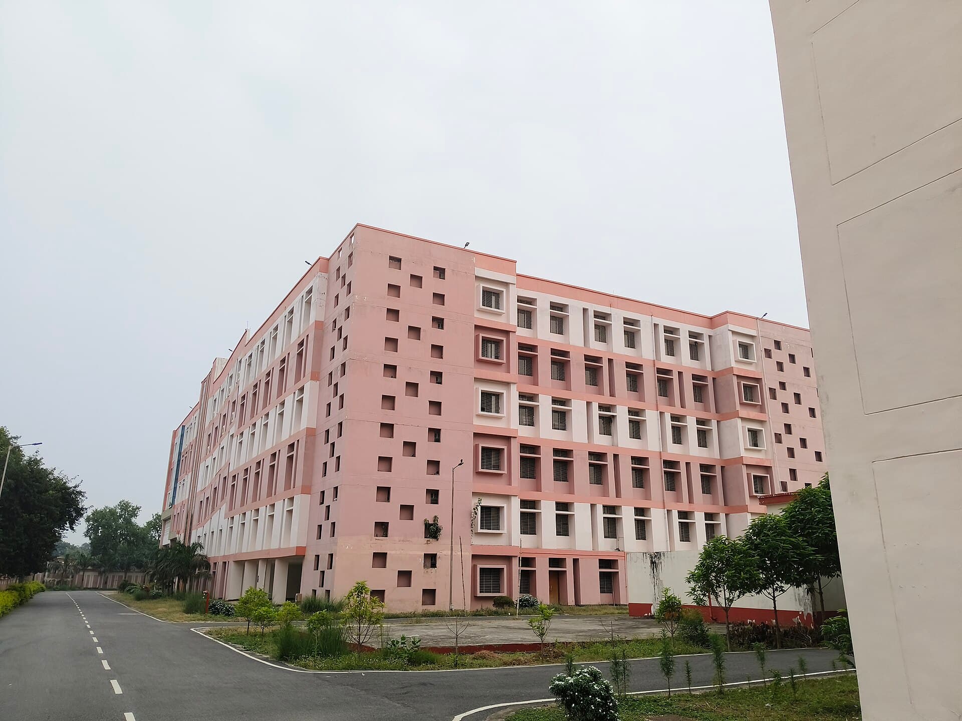 Government vs Private College Fees in Delhi NCR — image 1 of 1