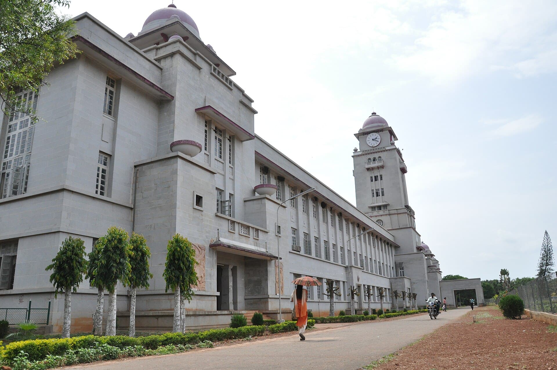 Entrance Exams You Need for Karnataka Colleges — image 1 of 1